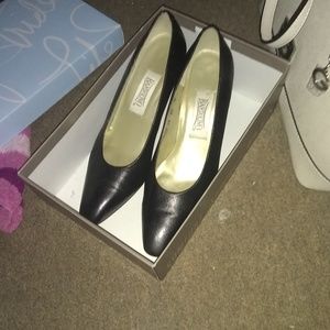 BANDOLINO BRAND Low High heels